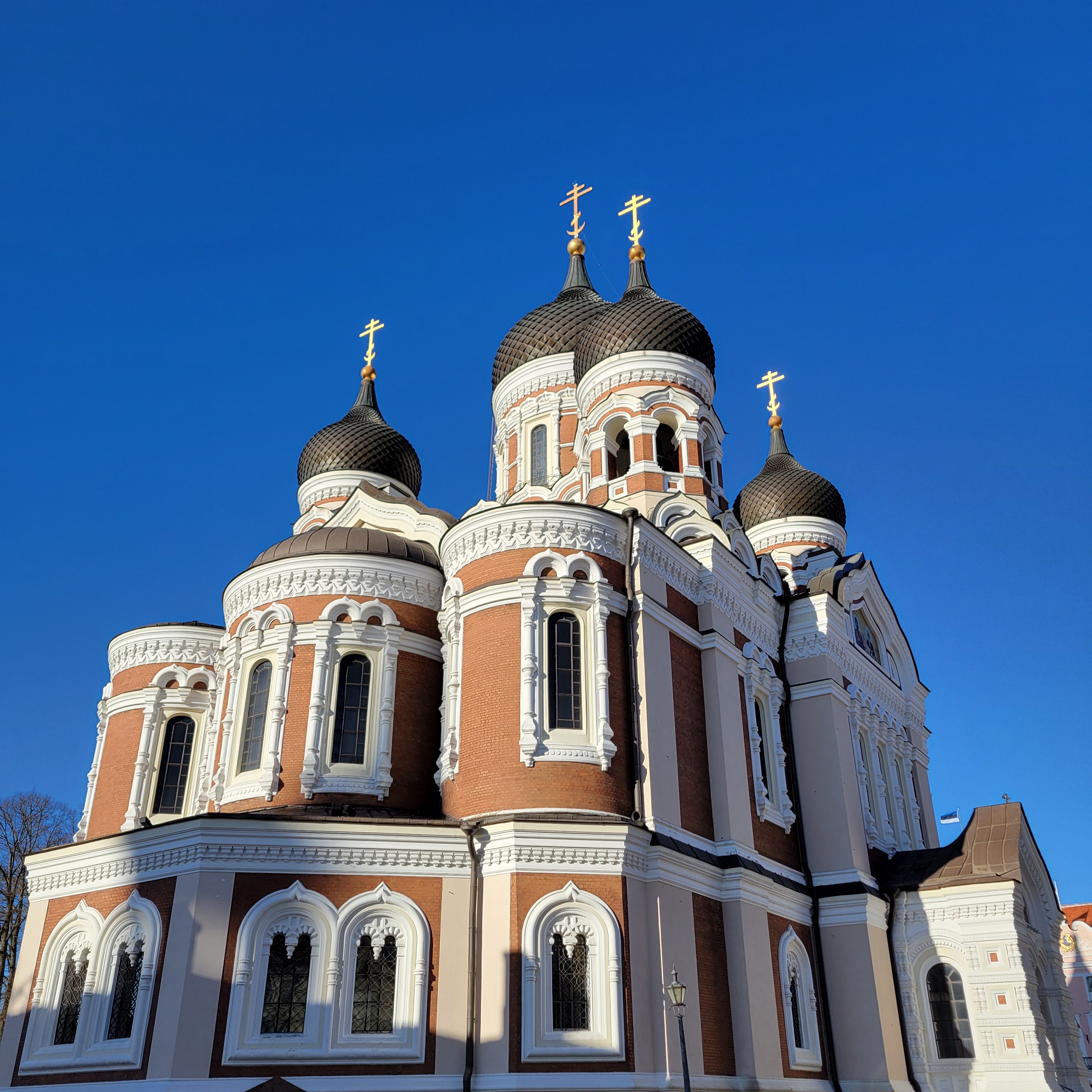 Cathedral — Sisukas